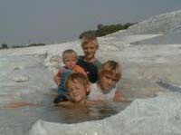Dans les bassins d'eau chaude de Pammukale